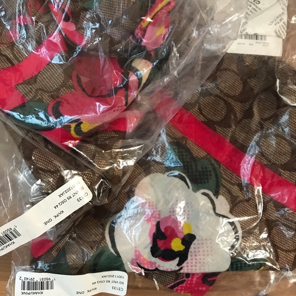 Coach Signature Vintage Rose Print Oversized Square Scarf - Picture 3 of 8